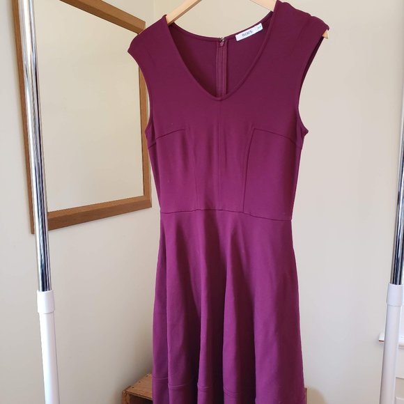 Dress - Picture 1 of 2